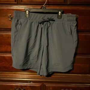 Calia Workout Shorts Blue Medium Zipper Pockets NWT, But Missing Hang Tag